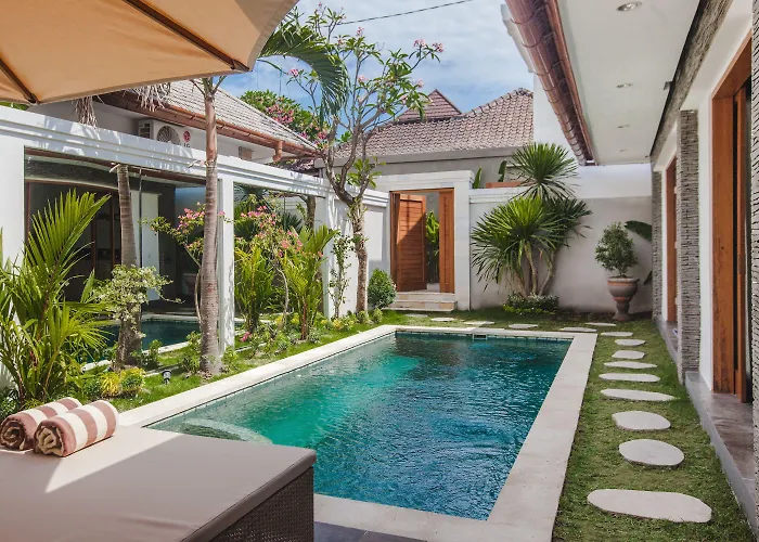 Two Lizards Villa *